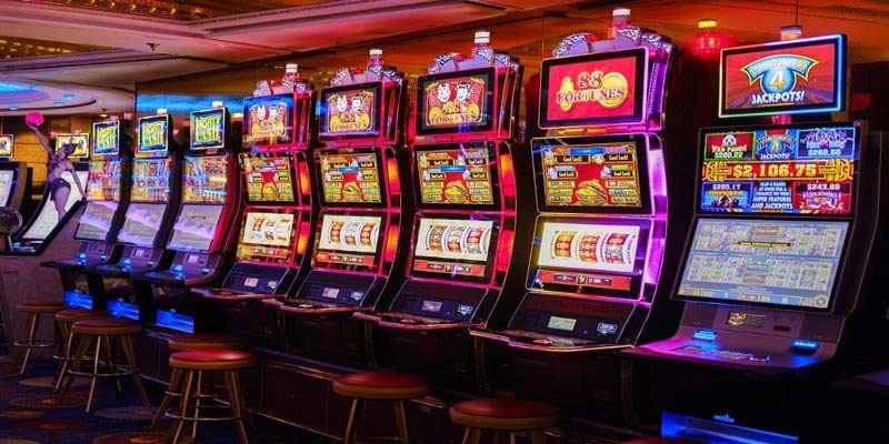 The Ultimate Guide to Slot Machines: History, Types